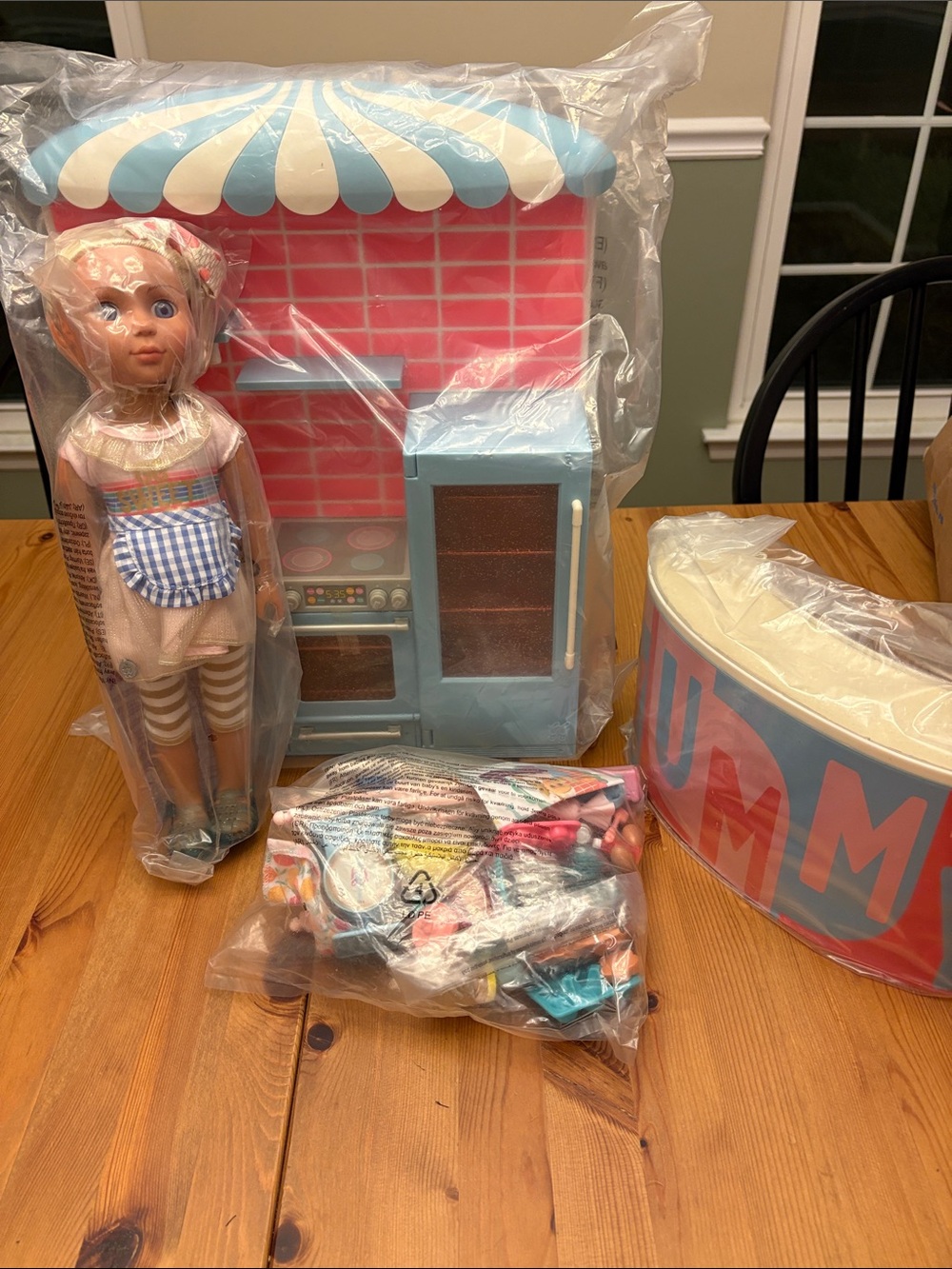 Glitter girl  Playset with Doll mini kitchen and accessories all new